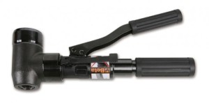 WYCINARKA HYDRAULICZNA, MODEL 1640
