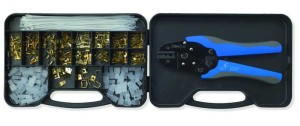 ZESTAW W PODWÓJNYM PUDEŁKU Z RĄCZKĄ Z AUTOMATYCZNYMI SZCZYPCAMI, Z KONEKTORAMI NIEIZOLOWANYMI 150 SZTUK, OSŁONKI 20 SZTUK, OPASKI B2025 50 SZTUK, ZE SZCZYPCAMI 531 MODEL BM80404