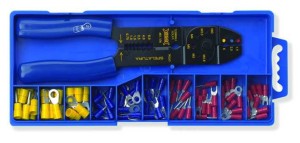 ZESTAW W PUDEŁKU Z RĄCZKĄ, Z KOŃCÓWKAMI IZOLOWANYMI 80 SZTUK, ZE SZCZYPCAMI 536 MODEL BM80411