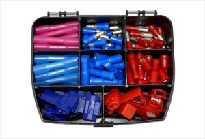 ZESTAW ŁĄCZNIKÓW I SZYBKOZŁĄCZEK IZOLOWANYCH 90 SZTUK, MODEL 0110/90