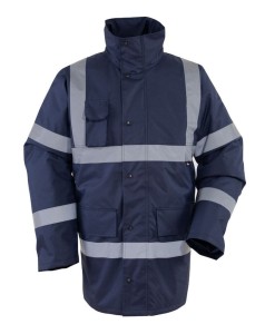 KURTKA 100% POLIESTRU Z GRUBĄ PODSZEWKĄ, PRZECIWDESZCZOWA, ZAPINANA NA ZAMEK DWUSUWAKOWY ZAKRYTY LISTWĄ, Z ELEMENTAMI ODBLASKOWYMI, POWLEKANA POLIURETANEM, GRANATOWA, MODEL VWJK01N