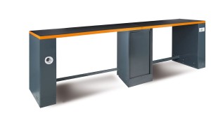 STÓŁ WARSZTATOWY RACING SYSTEM C55, DWA BLATY POKRYTE POWŁOKĄ PCW, ŁĄCZONE WSPÓLNĄ PODPORĄ ŚRODKOWĄ, LEWA PODPORA Z GNIAZDEM ELEKTRYCZNYM, PRAWA PODPORA Z PRZEWODEM DO SPRĘŻONEGO POWIETRZA NA ZWIJADLE,SZARY RAL7016, MODEL 5500/C55PROB-D4/G, 4100X980X700MM