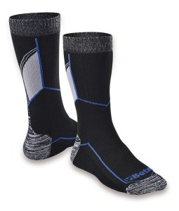 SKARPETY Z PRZEWIEWNYMI WSTAWKAMI, ZE WZMOCNIENIAMI Z NYLONU I BAWEŁNY NA PIETACH I PLACACH. NA PODESZWACH ODPORNE NA PRZETARCIA, PRZECIWGRZYBICZE I ODDYCHAJĄCE WŁÓKNO BAMBUSOWE, MODEL 7425