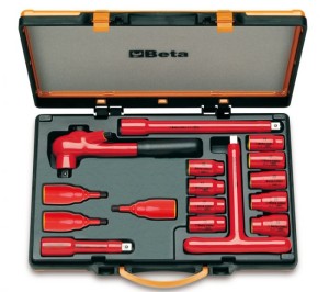 ZESTAW NASADEK 920MQ/A Z AKCESORIAMI, 8-24MM, 16 ELEMENTÓW, W PUDEŁKU METALOWYM, MODEL 920MQ/C16