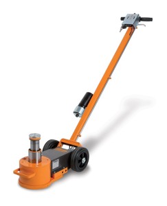 DŹWIGNIK HYDRAULICZNY Z NAPĘDEM PNEUMATYCZNYM, WARSZTATOWY NA KÓŁKACH, MODEL 3065/40-20T, DOR 20/40T, CE